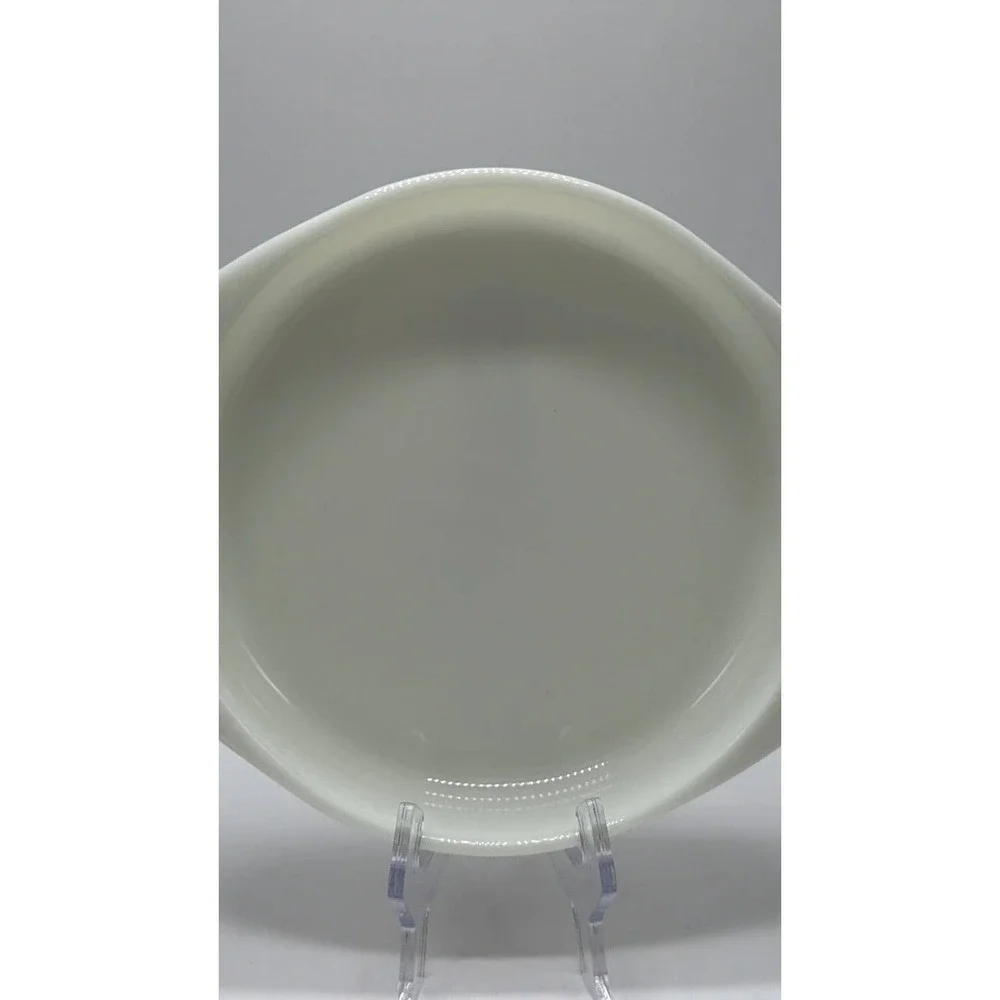 Vintage Pyrex 221 White Milk Glass Round Pan Baking Dish 8.25 inch 1.5 Quart